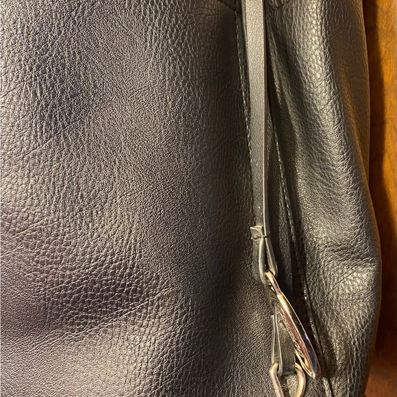 Carlos Santana brand chic black vegan Leather Hobo Bag. Like new. Very roomy! - Picture 3 of 10